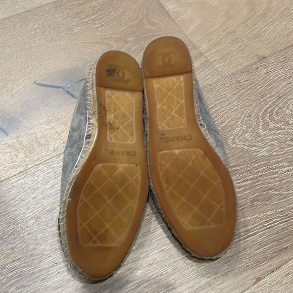 Chanel suede gray and black espadrilles size 9 - Picture 2 of 2